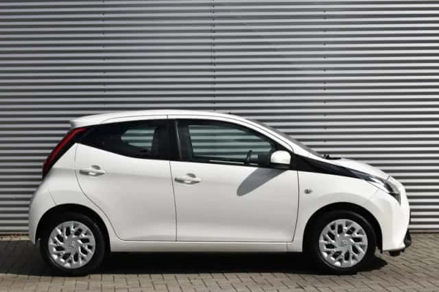 Toyota Aygo (2020) thumbnail 4