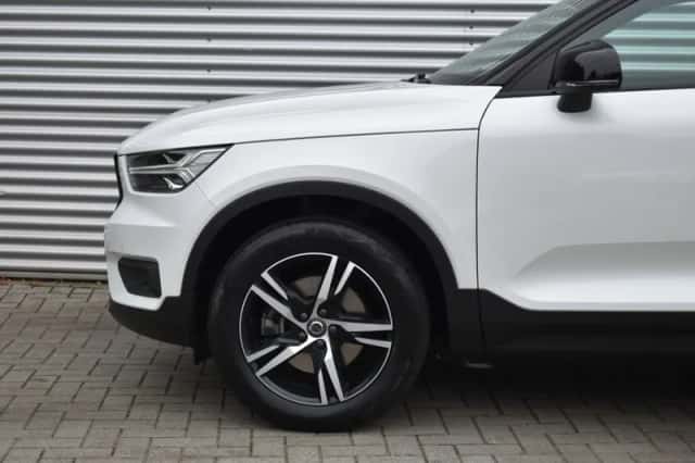 Volvo XC40 (2019) thumbnail 4