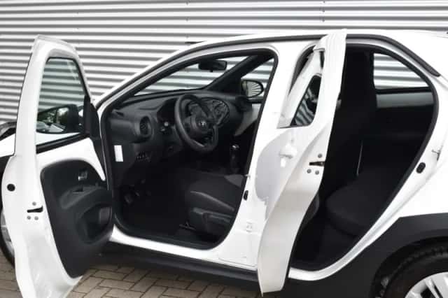 Toyota Aygo X (2024) thumbnail 3