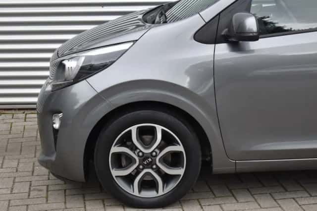 Kia Picanto (2021) thumbnail 3