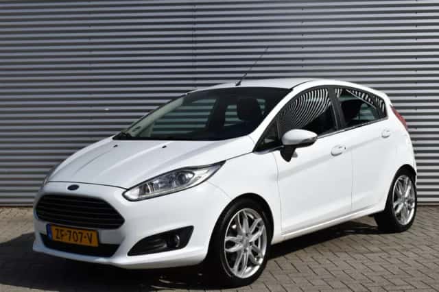 Ford Fiesta (2013) thumbnail 1