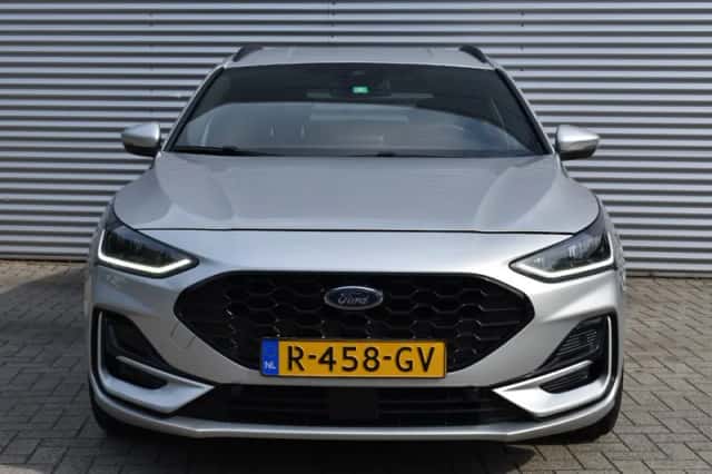 Ford Focus (2022) thumbnail 5