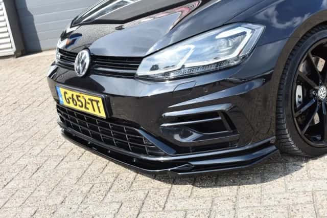 Volkswagen Golf (2019) thumbnail 3