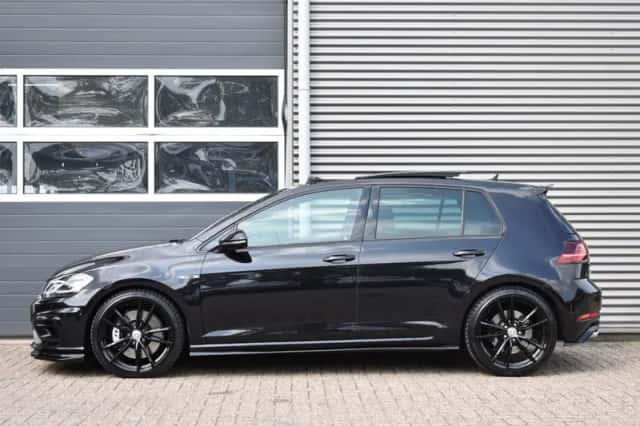 Volkswagen Golf (2019) thumbnail 4