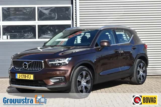 Volvo XC40 (2019) thumbnail 1