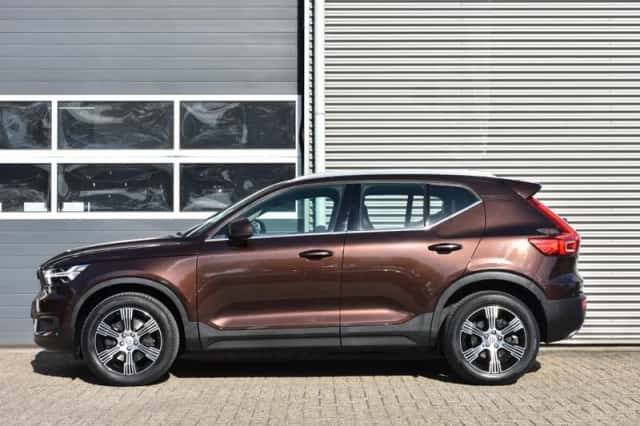 Volvo XC40 (2019) thumbnail 2