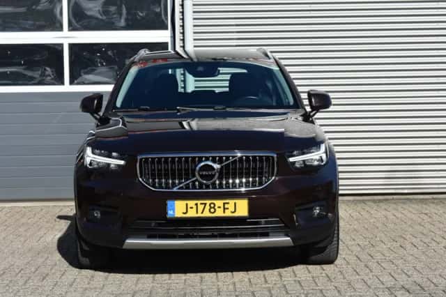 Volvo XC40 (2019) thumbnail 3