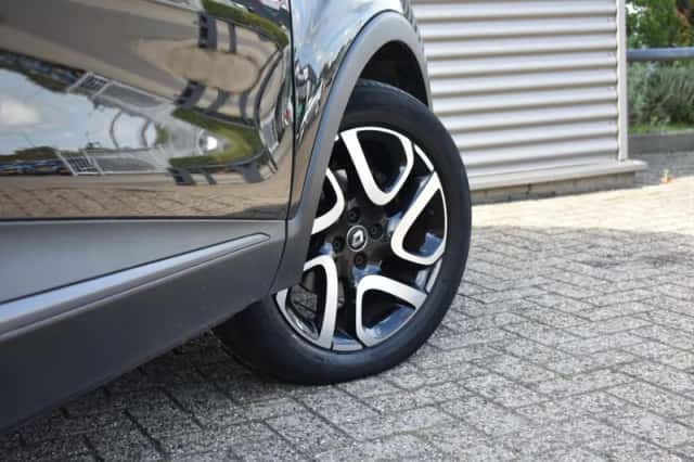 Renault Captur (2017) thumbnail 6