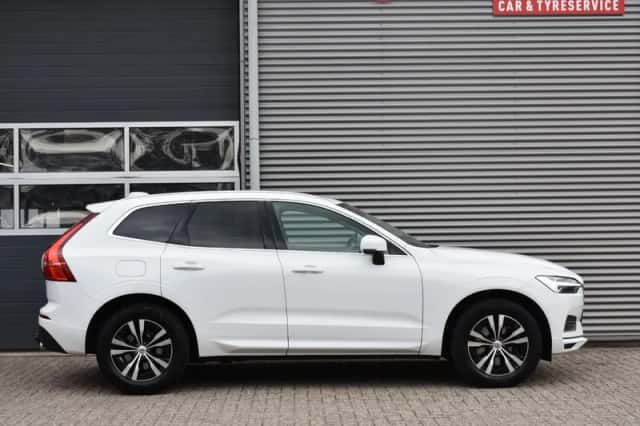Volvo XC60 (2021) thumbnail 4