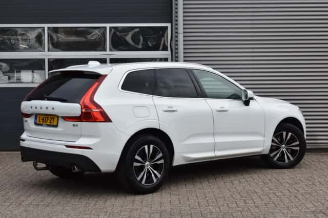 Volvo XC60 (2021) thumbnail 5