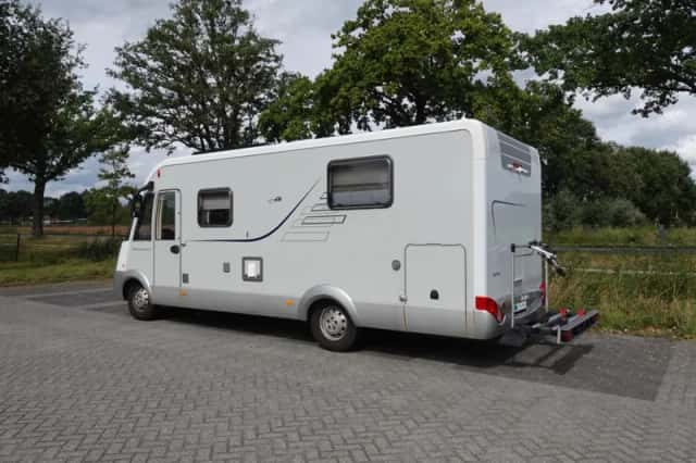 Hymer B 698 (2009) thumbnail 2