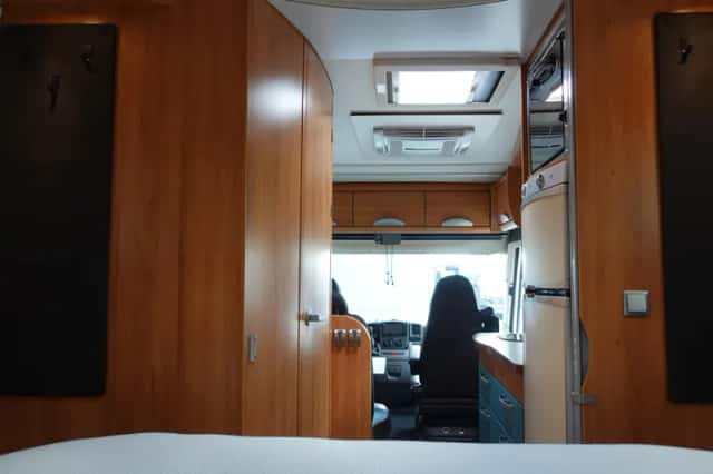 Hymer B 698 (2009) thumbnail 4