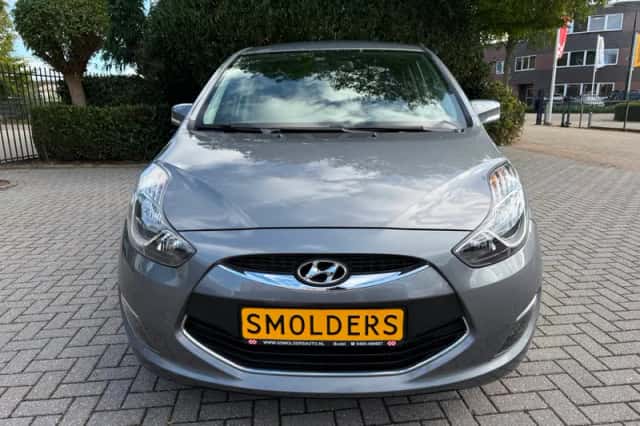 Hyundai ix20 (2015) thumbnail 3