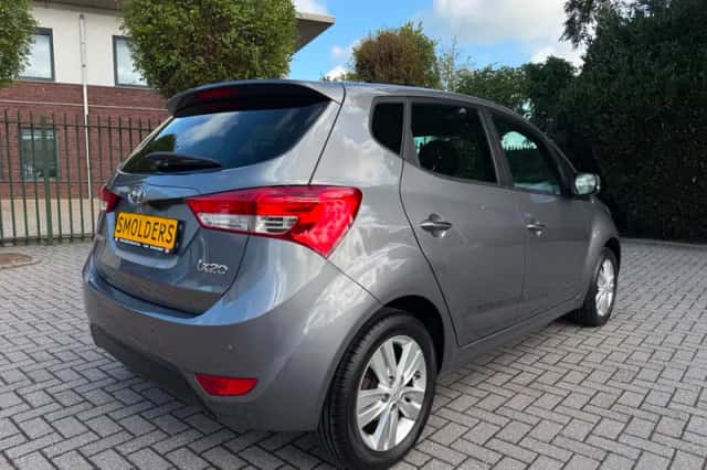 Hyundai ix20 (2015) thumbnail 4