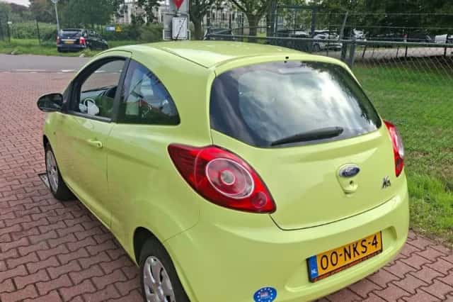 Ford Ka (2010) thumbnail 3