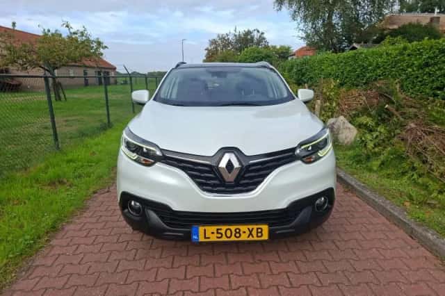 Renault Kadjar (2016) thumbnail 2
