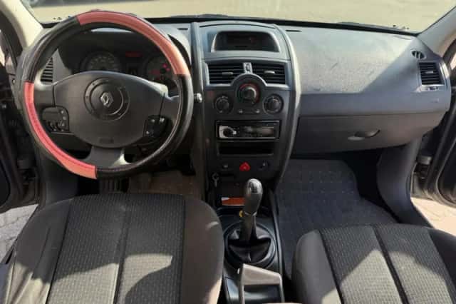 Renault Mégane (2002) thumbnail 2