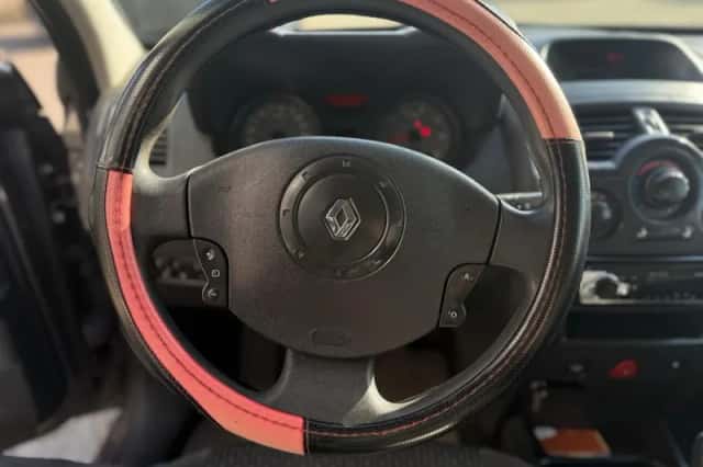 Renault Mégane (2002) thumbnail 5