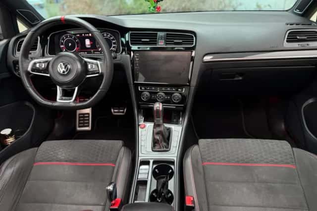 Volkswagen Golf (2018) thumbnail 5