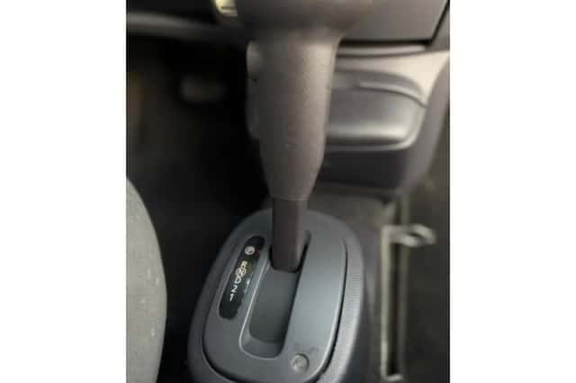 Nissan Micra (2003) thumbnail 4