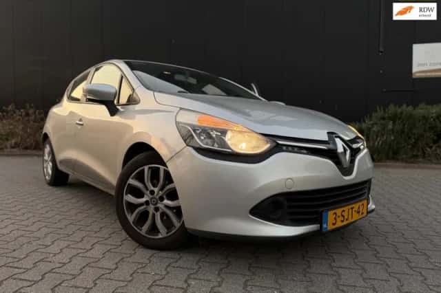 Renault Clio (2013) thumbnail 1