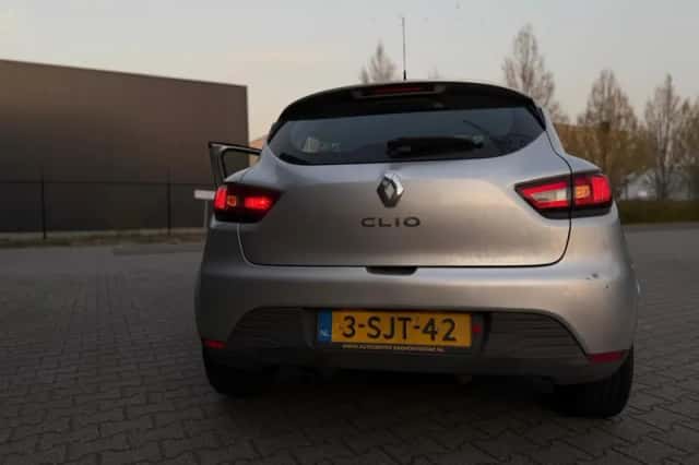 Renault Clio (2013) thumbnail 3