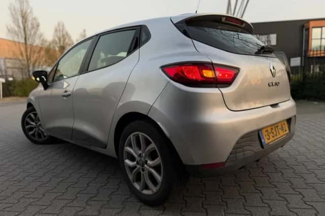 Renault Clio (2013) thumbnail 4