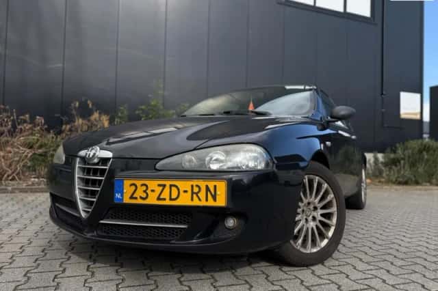 Alfa Romeo 147 (2008) thumbnail 1
