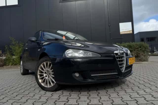 Alfa Romeo 147 (2008) thumbnail 2