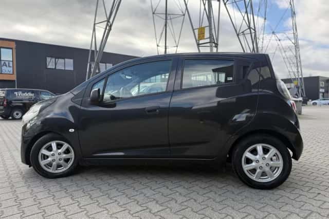 Chevrolet Spark (2012) thumbnail 3