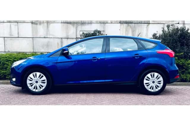 Ford Focus (2018) thumbnail 2