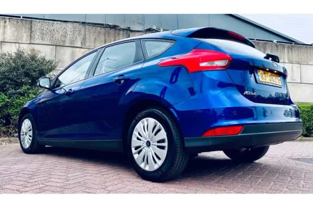 Ford Focus (2018) thumbnail 3
