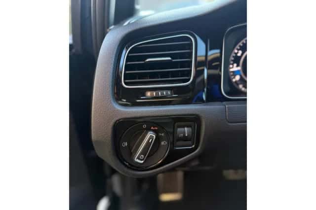 Volkswagen Golf (2018) thumbnail 3