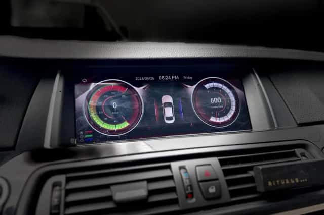 BMW 5-Serie (2010) thumbnail 6