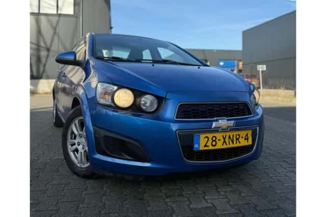 Chevrolet AVEO (2012) thumbnail 1