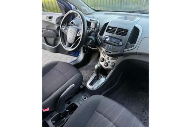Chevrolet AVEO (2012) thumbnail 3