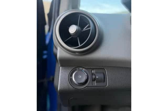 Chevrolet AVEO (2012) thumbnail 4