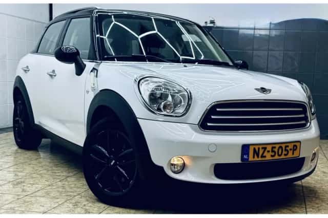 MINI Countryman (2010) thumbnail 1
