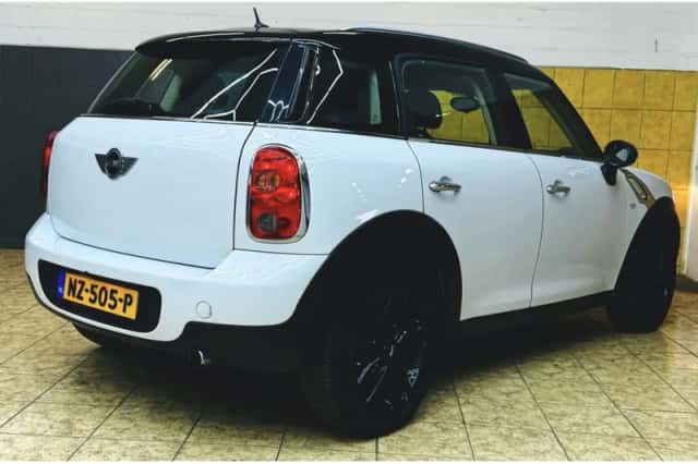 MINI Countryman (2010) thumbnail 5