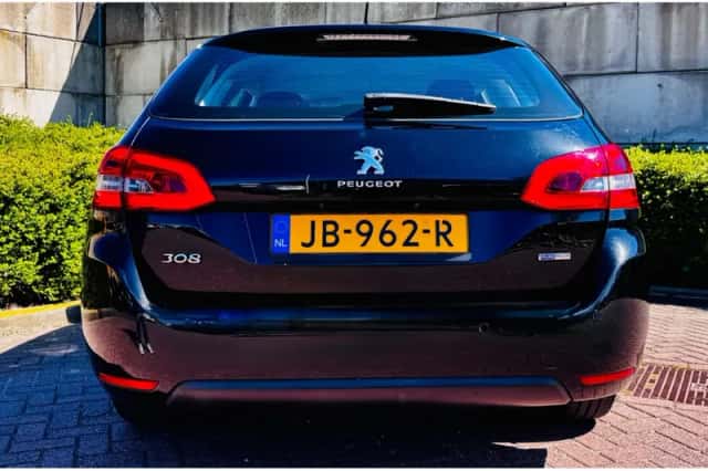 Peugeot 308 (2016) thumbnail 5
