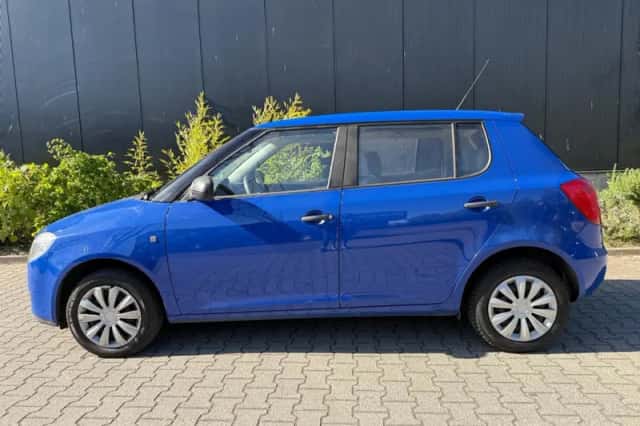 Škoda Fabia (2009) thumbnail 2