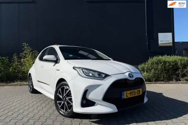 Toyota Yaris (2021) thumbnail 1