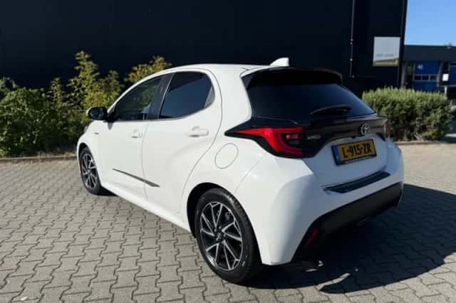Toyota Yaris (2021) thumbnail 6