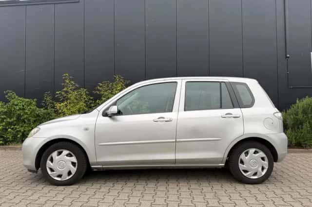 Mazda 2 (2007) thumbnail 4