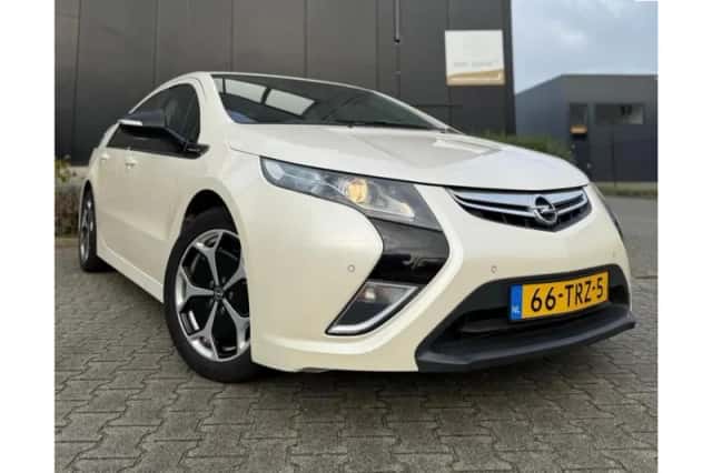 Opel Ampera (2012) thumbnail 1