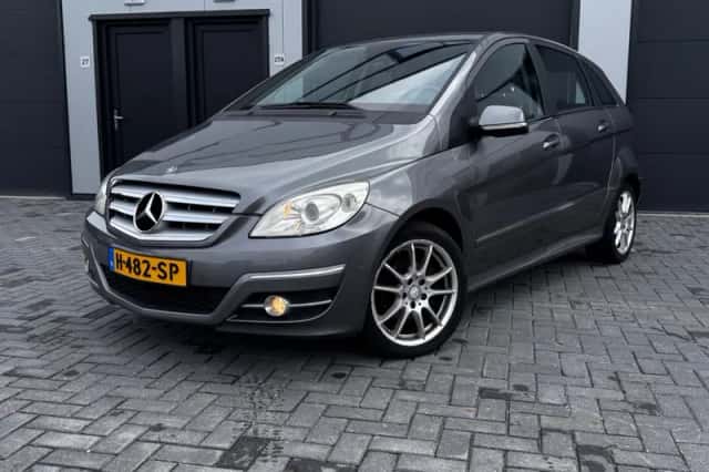 Mercedes-Benz B-Klasse (2010) thumbnail 1