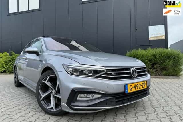 Volkswagen Passat (2020) thumbnail 1
