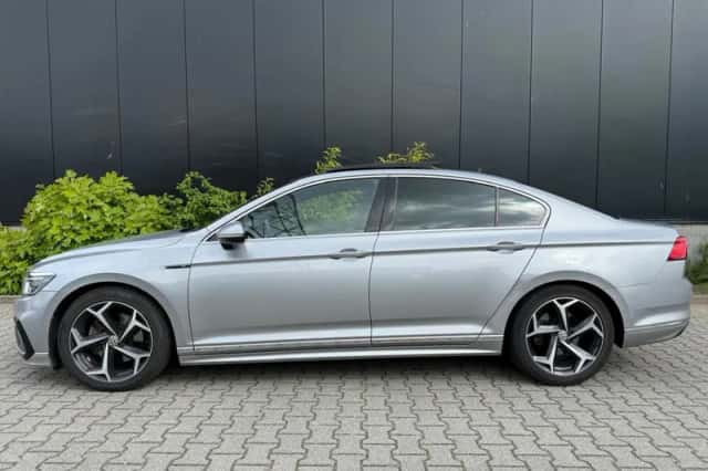 Volkswagen Passat (2020) thumbnail 6