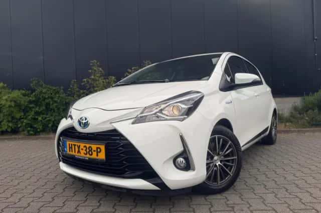 Toyota Yaris (2018) thumbnail 2