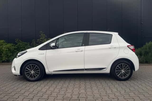Toyota Yaris (2018) thumbnail 5